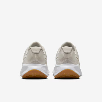 Nike Revolution 7–Elegante