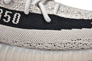 Yeezy Boost 350 V2 Slate–Elegante