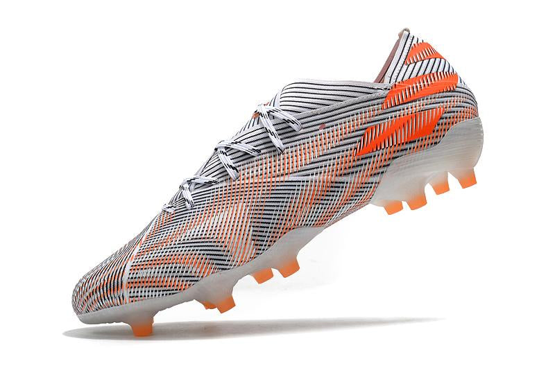 Chuteira Nemeziz 191 Campo–Confortável