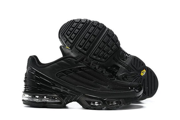 AIR MAX PLUS TN3 TRIPLE BLACK–Clássico