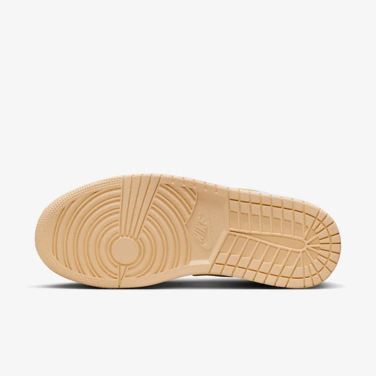 Air Jordan 1 Low Pale Vanilla White Yellow Ochre–Confortável