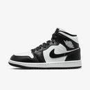 Air Jordan 1 Mid Panda–Elegante