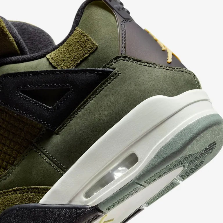 Air Jordan 4 Medium Olive–Clássico