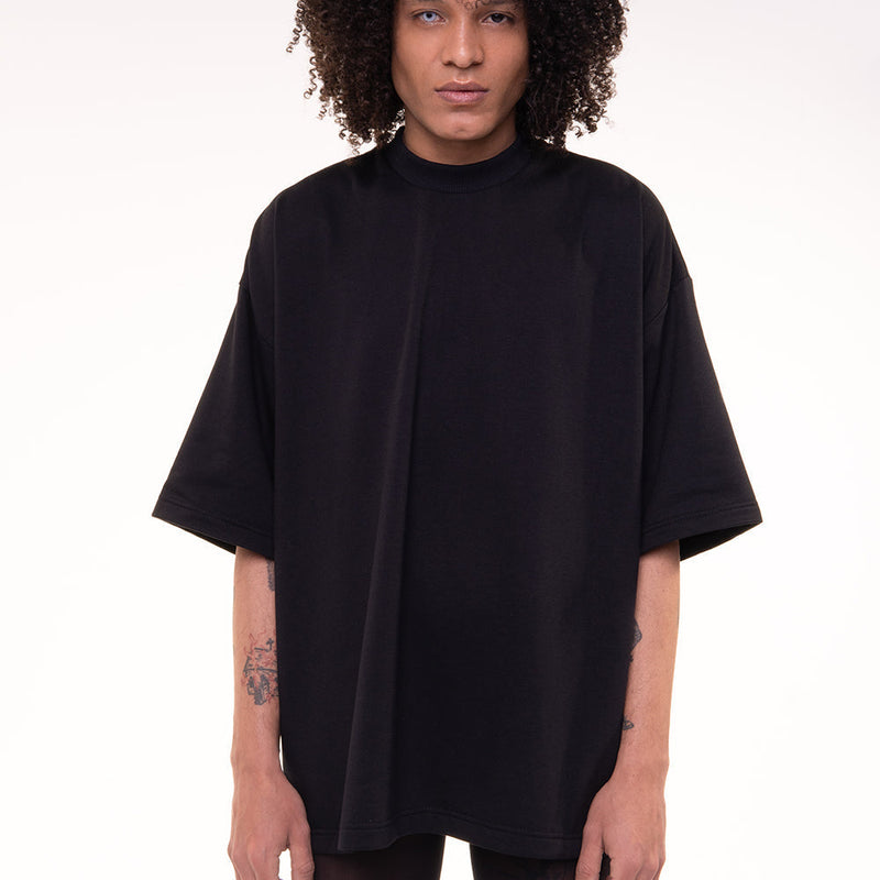 Camiseta Individu Oversized Black–Elegante
