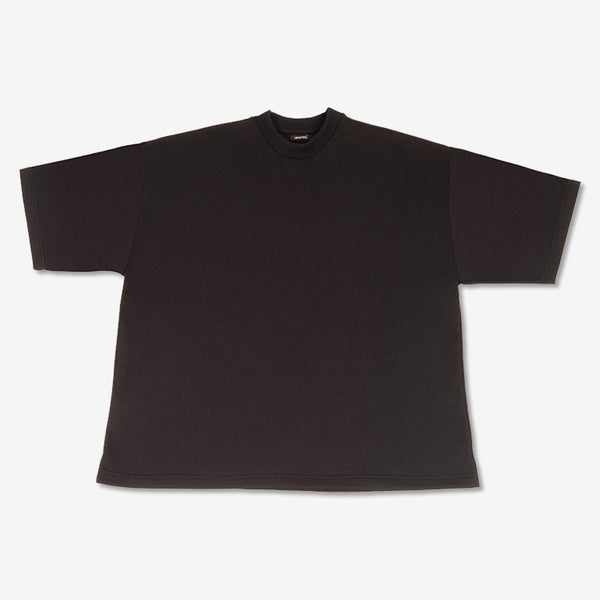 Camiseta Individu Oversized Black–Elegante
