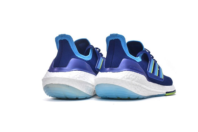 Ultraboost 22 Legacy Indigo Solar Yellow–Elegante