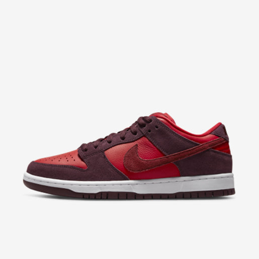 SB Dunk Low Cherry–Elegante