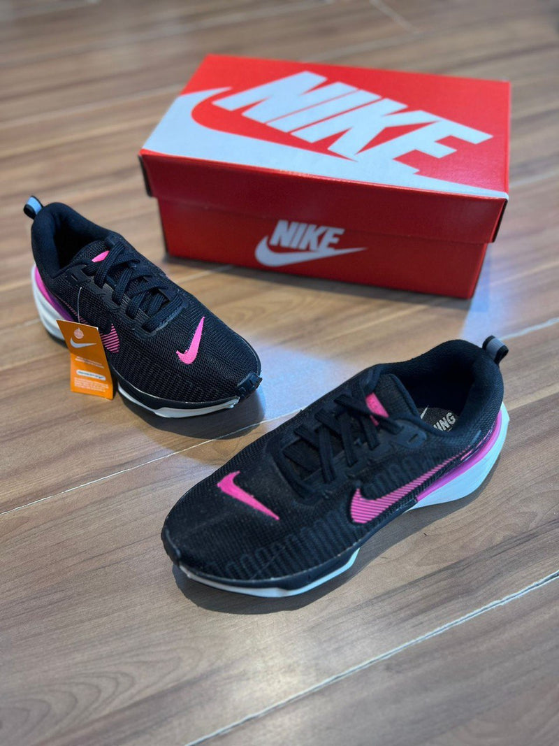 Invencible X RUN 3–Elegante