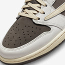Travis Scott x Air Jordan 1 Low Reverse Mocha–Exclusivo
