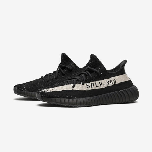 Yeezy Boost 350 V2 Oreo–Confortável